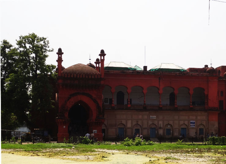 6. Hussainabad Picture Gallery  - On the same road  and near Clock Tower  